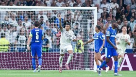 欧冠焦点战：曼城2-0那不勒斯，巴萨2-1纽卡斯尔，中亚新星正赛首球闪耀